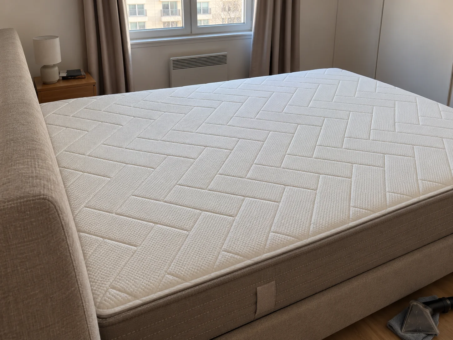 Matelas à motifs géométriques — nettoyage : présentation après nettoyage