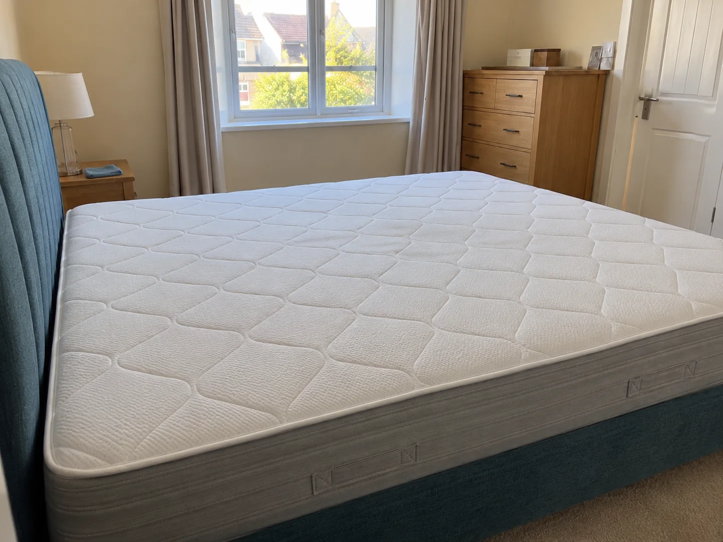 Matelas double — rafraîchissement : présentation après nettoyage